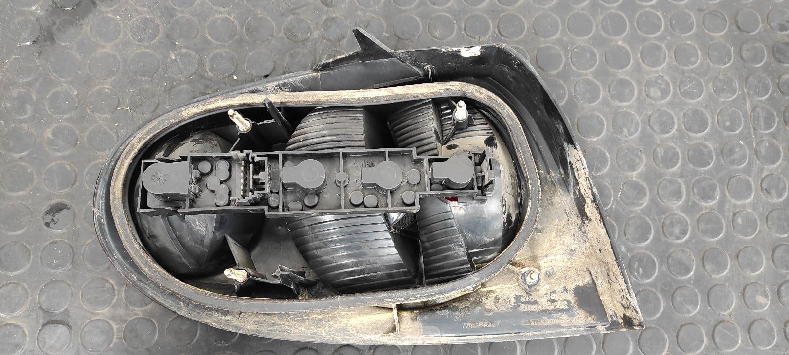 Recambio de PILOTO TRASERO DERECHO para RENAULT MEGANE I COACH/COUPE (DA0) 1.6e Alize F9QA7 referencia OEM IAM 7700428057   - AZUL 2
