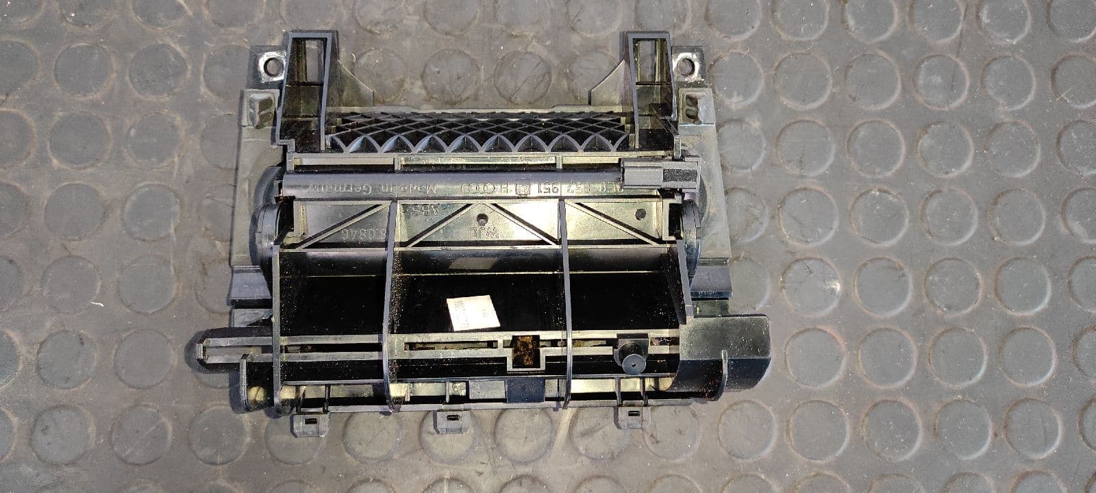 Recambio de CENICERO para AUDI A4 AVANT (8E) 2.0 TDI Quattro (DPF) BRE referencia OEM IAM    - BLANCO 3