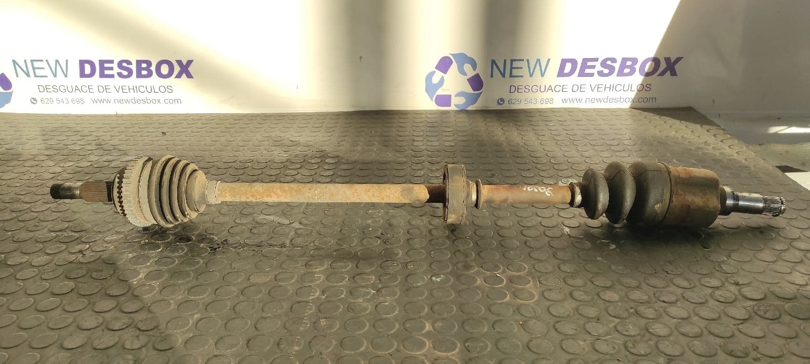 Recambio de TRANSMISION DELANTERA DERECHA para CHRYSLER PT CRUISER (PT) 1.6 Catwalk Classic EJD referencia OEM IAM    - ROJO