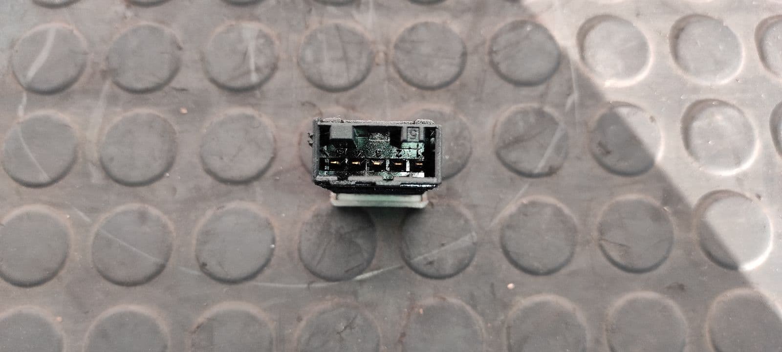 Recambio de INTERRUPTOR para LAND ROVER DISCOVERY (LT) 2.5 Turbodiesel 10DP referencia OEM IAM 9578305   - VERDE 3