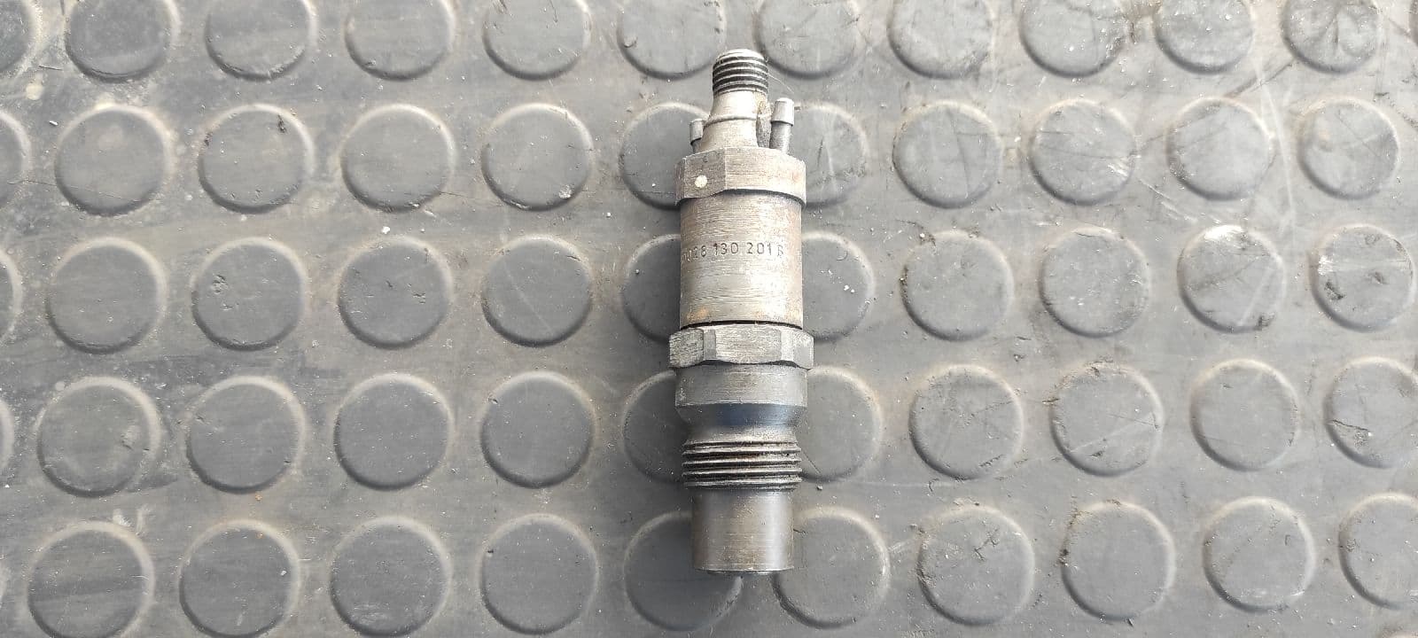 Recambio de INYECTOR para VOLKSWAGEN T4 BUS (MOD. 1991) 1X referencia OEM IAM 028130201B