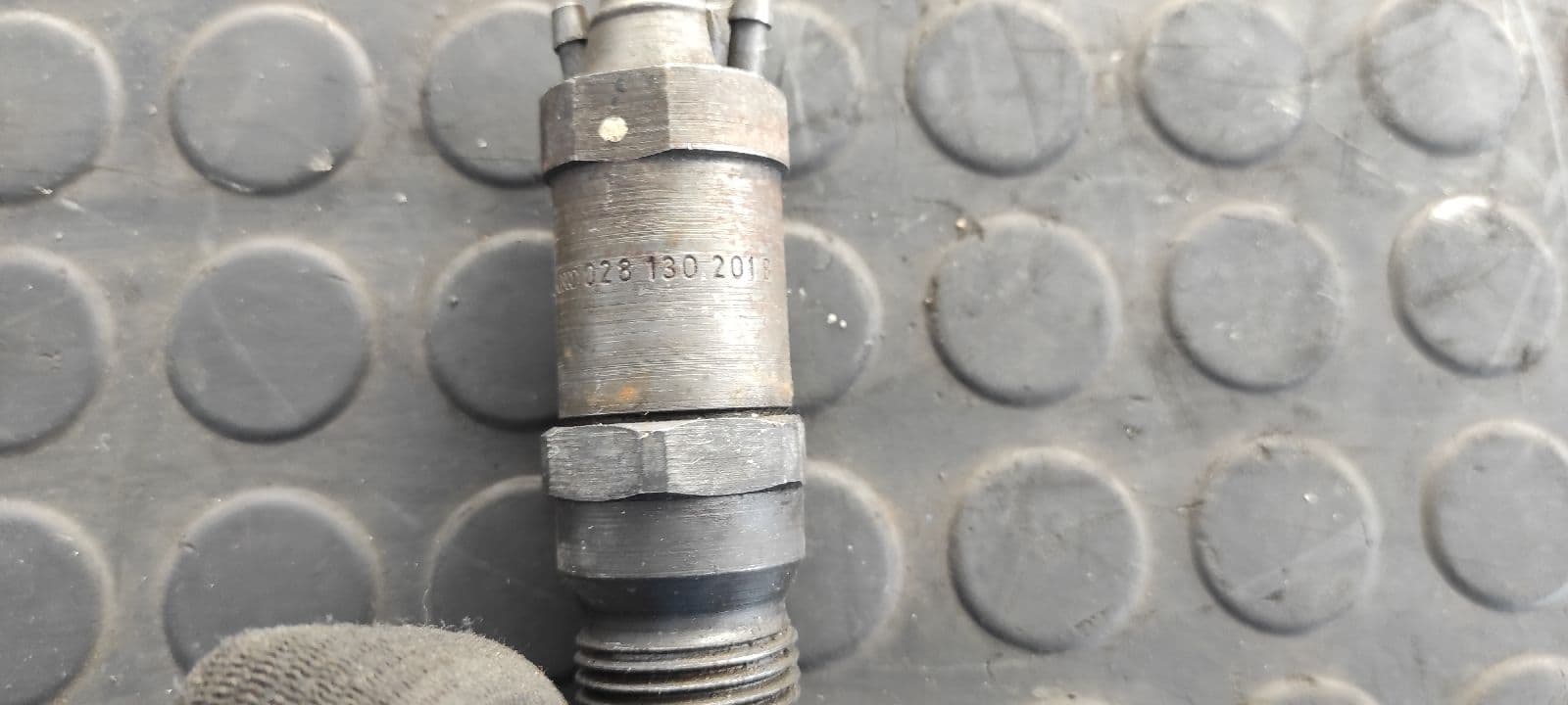 Recambio de INYECTOR para VOLKSWAGEN T4 BUS (MOD. 1991) 1X referencia OEM IAM 028130201B 2