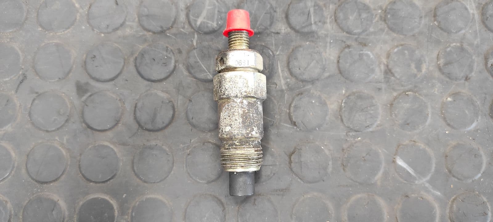 Recambio de INYECTOR para NISSAN PATROL (K/W260) RD28 referencia OEM IAM 710681