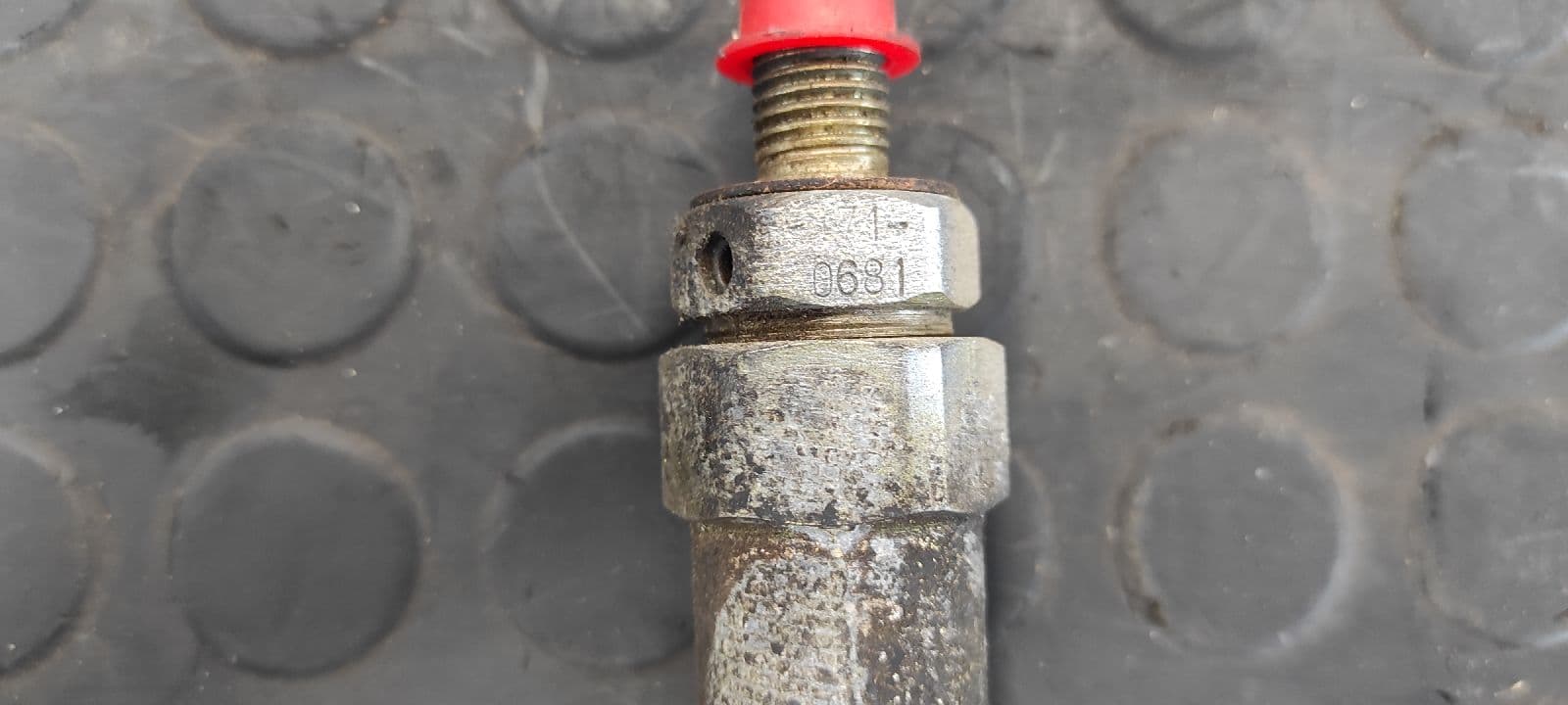 Recambio de INYECTOR para NISSAN PATROL (K/W260) RD28 referencia OEM IAM 710681 4