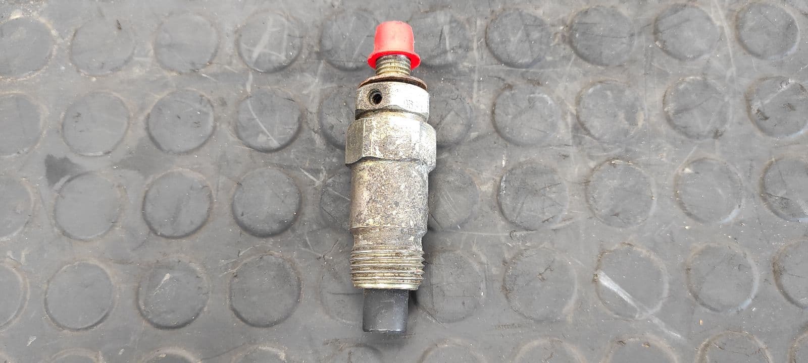 Recambio de INYECTOR para NISSAN PATROL (K/W260) RD28 referencia OEM IAM 710681