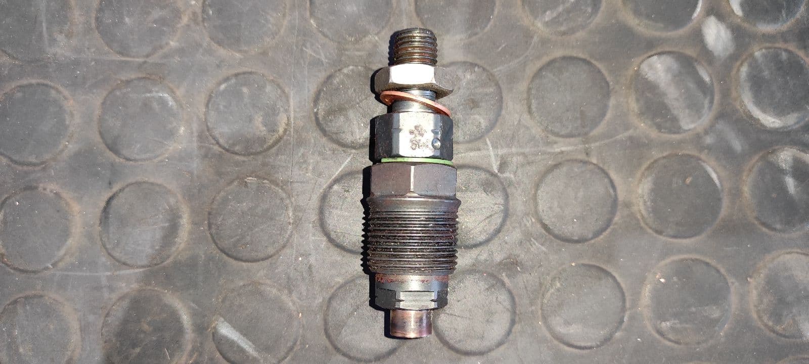 Recambio de INYECTOR para OPEL COMBO (CORSA B) X17D referencia OEM IAM 881090 568