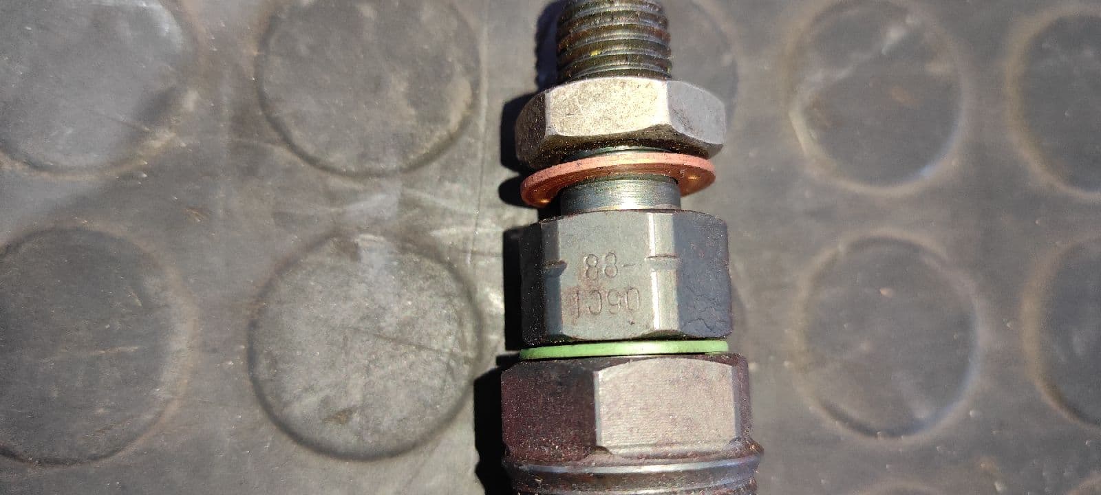 Recambio de INYECTOR para OPEL COMBO (CORSA B) X17D referencia OEM IAM 881090 568 4