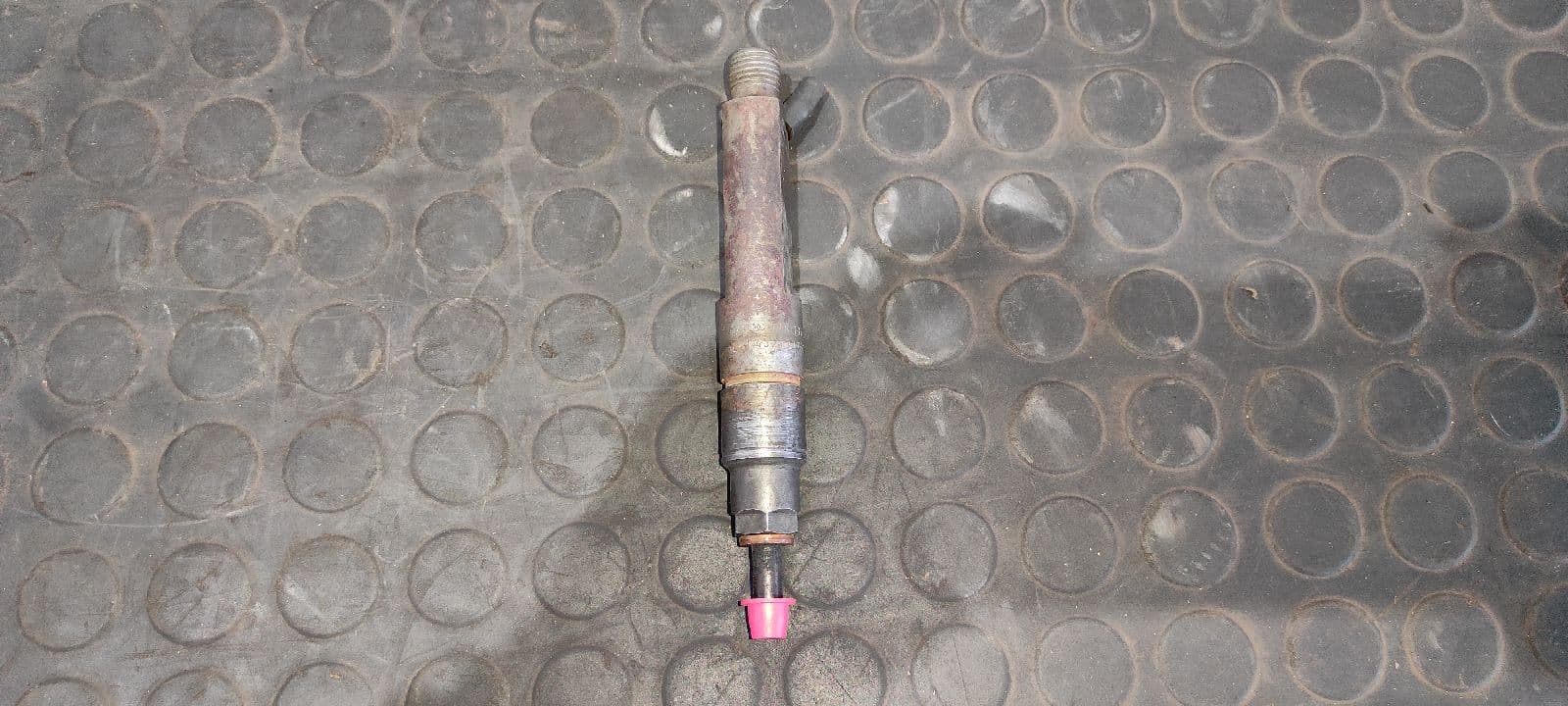 Recambio de INYECTOR para SEAT LEON (1M1) AGR referencia OEM IAM 038130201G