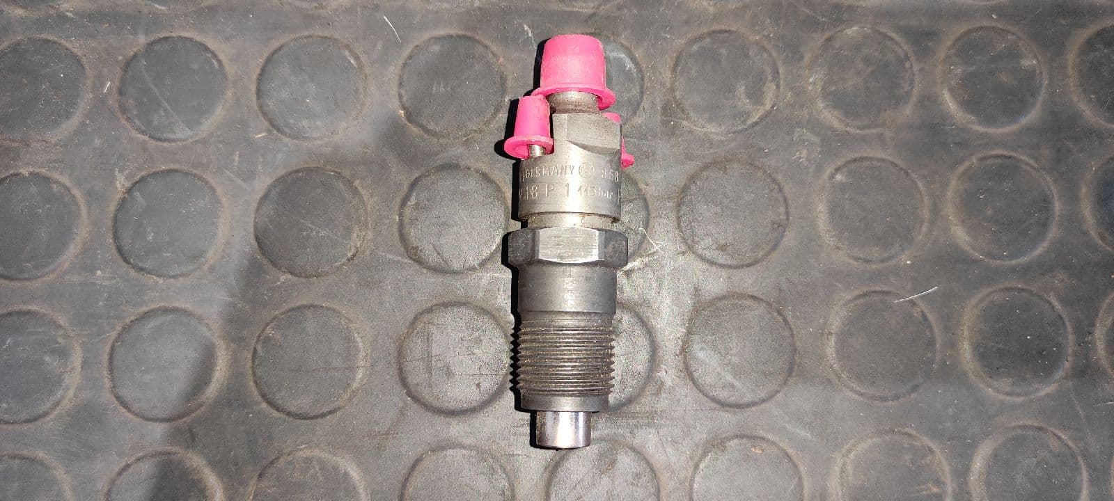Recambio de INYECTOR para NISSAN SERENA (C23M) LD23 referencia OEM IAM KCN18P1