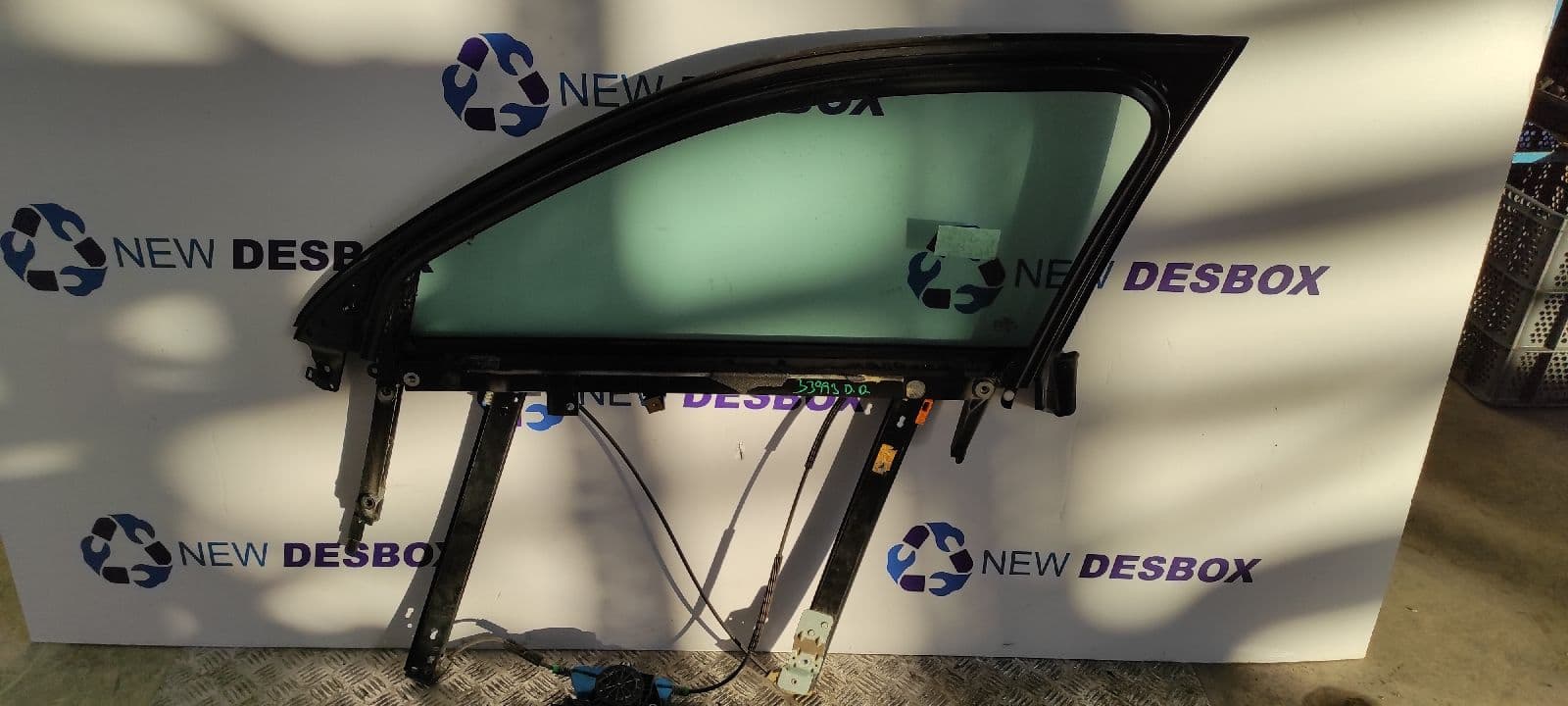 Recambio de ELEVALUNAS DELANTERO DERECHO para AUDI A4 BERLINA (8E) BRE referencia OEM IAM 8E1959802H   - NEGRO 5