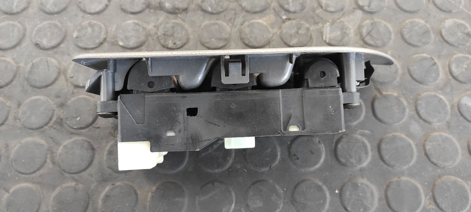 Recambio de MANDO ELEVALUNAS DELANTERO IZQUIERDO para NISSAN ALMERA (N15) GX CD20 referencia OEM IAM 9527   - BLANCO 3