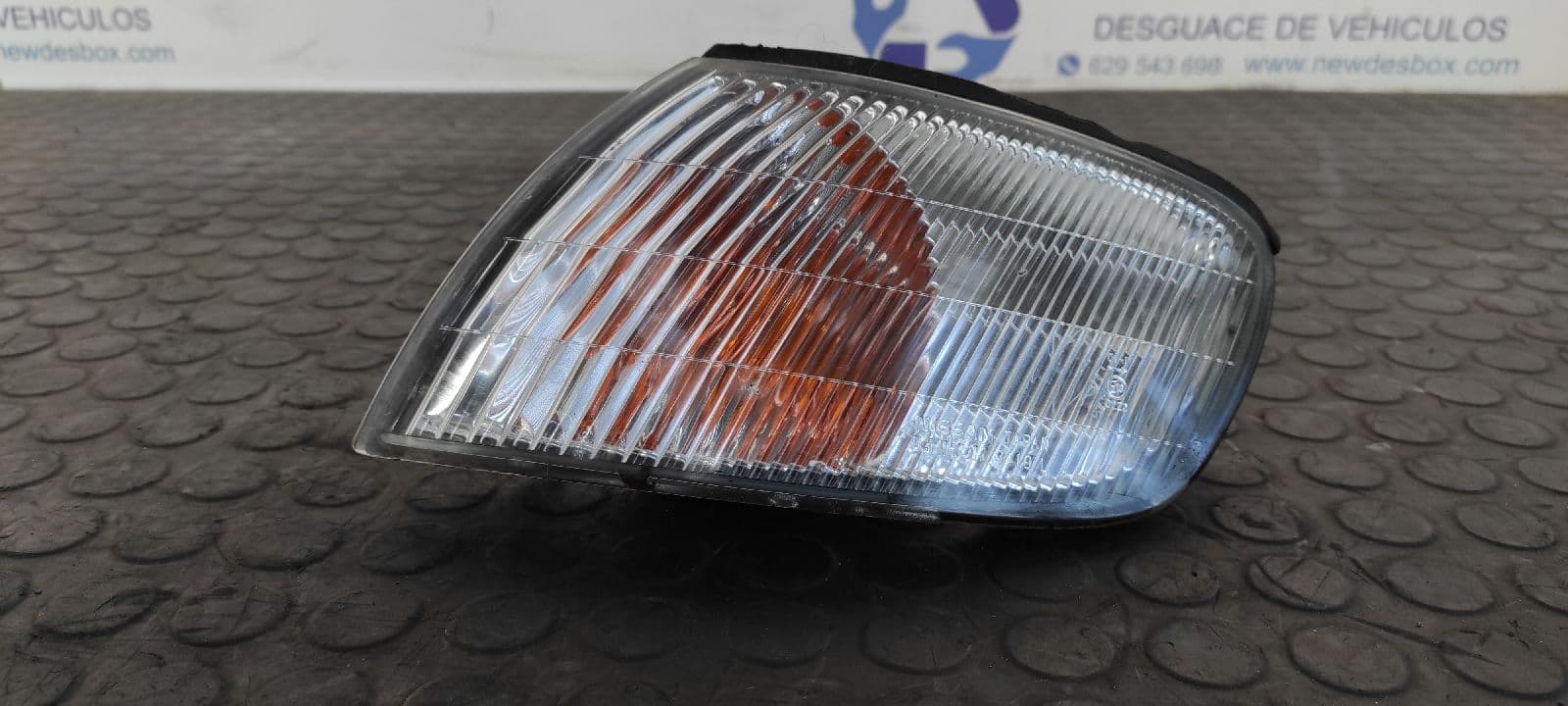 Recambio de PILOTO DELANTERO IZQUIERDO para NISSAN ALMERA (N15) GX CD20 referencia OEM IAM 3419R   - BLANCO