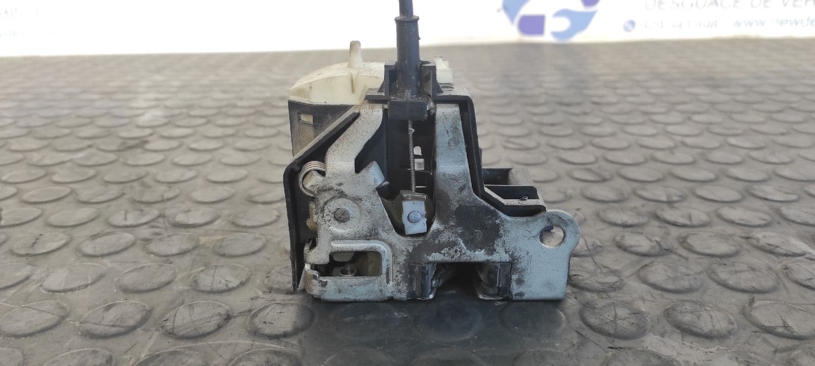 Recambio de CERRADURA PUERTA DELANTERA IZQUIERDA para RENAULT CLIO II FASE II (B/CB0) 1.4 16V K4JC7 referencia OEM IAM    - BLANCO 4