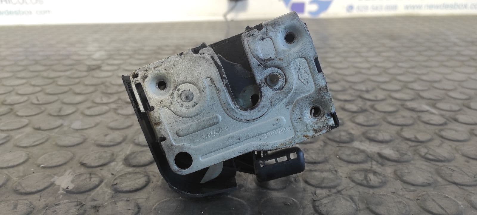 Recambio de CERRADURA PUERTA DELANTERA IZQUIERDA para RENAULT CLIO II FASE II (B/CB0) 1.4 16V K4JC7 referencia OEM IAM    - BLANCO 5