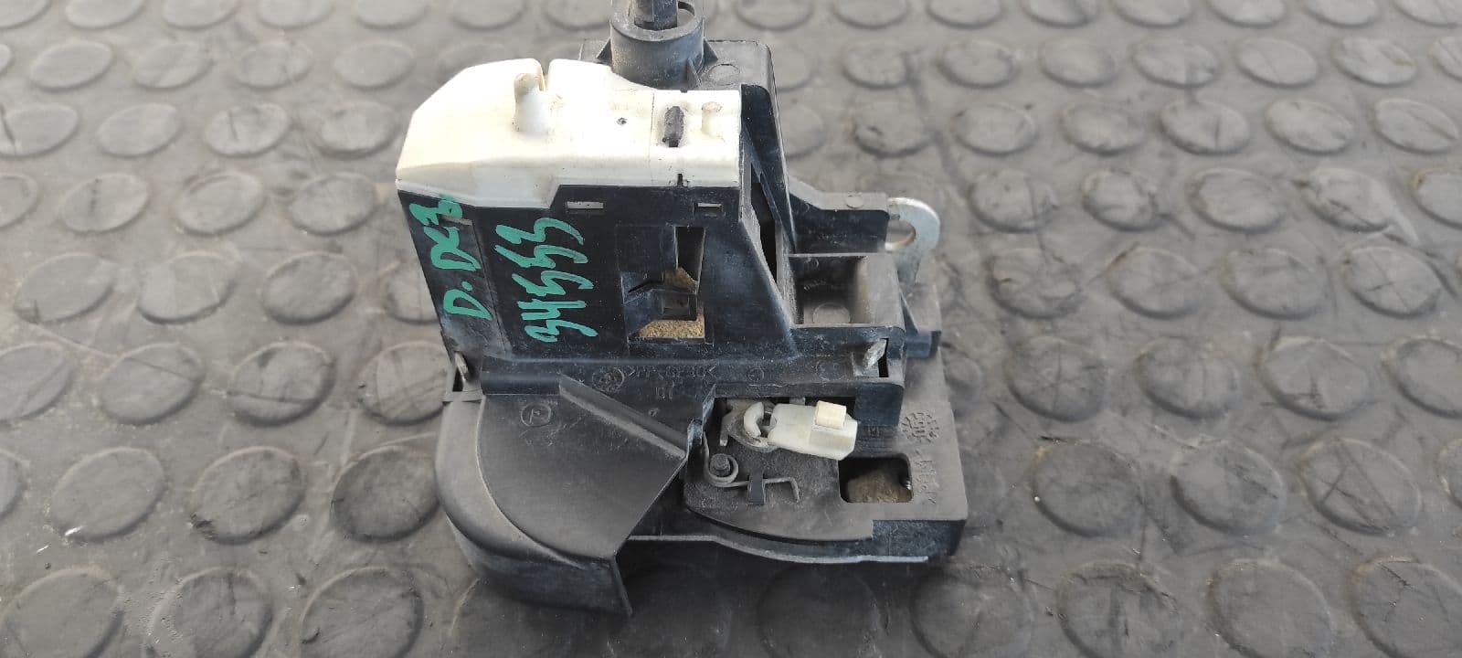 Recambio de CERRADURA PUERTA DELANTERA DERECHA para RENAULT CLIO II FASE II (B/CB0) 1.4 16V K4JC7 referencia OEM IAM    - BLANCO 3