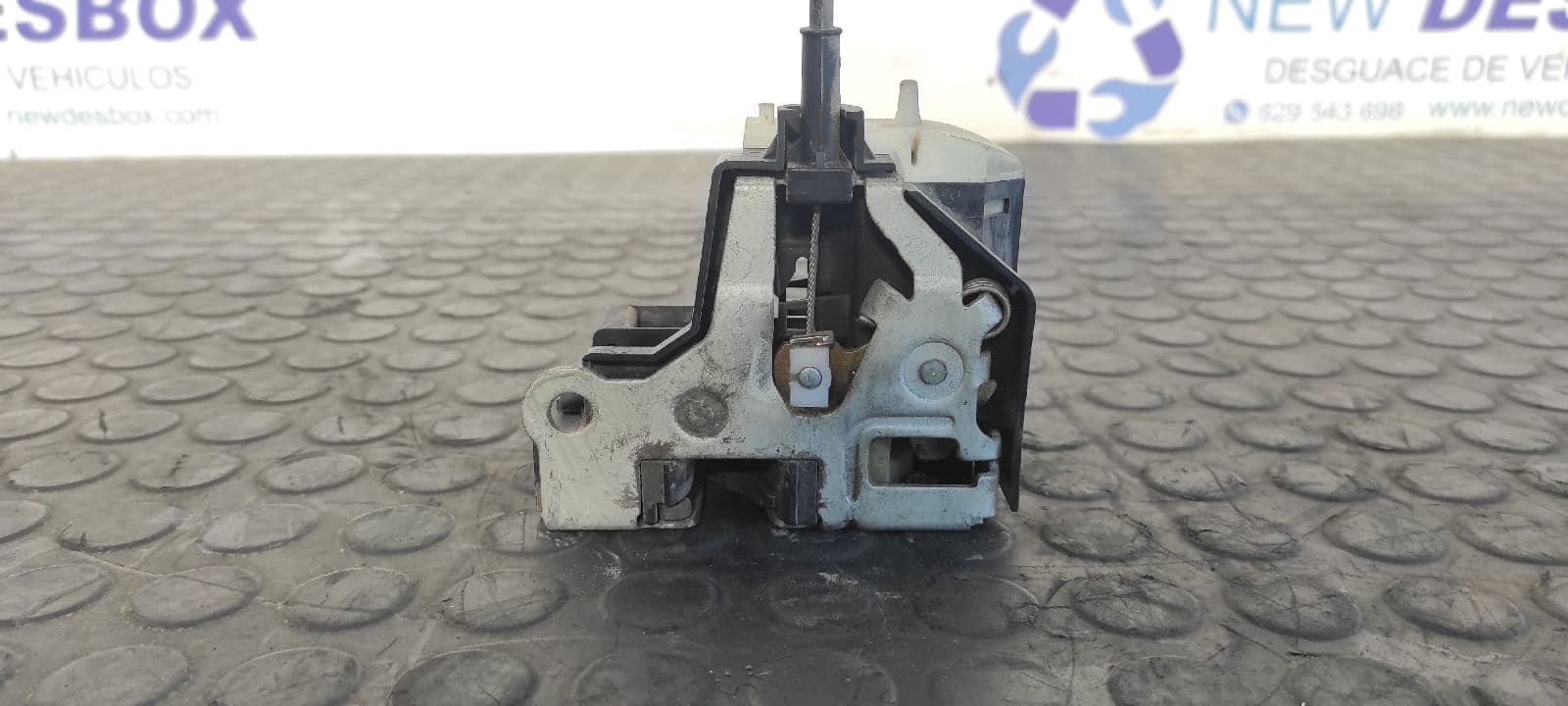 Recambio de CERRADURA PUERTA DELANTERA DERECHA para RENAULT CLIO II FASE II (B/CB0) 1.4 16V K4JC7 referencia OEM IAM    - BLANCO 4