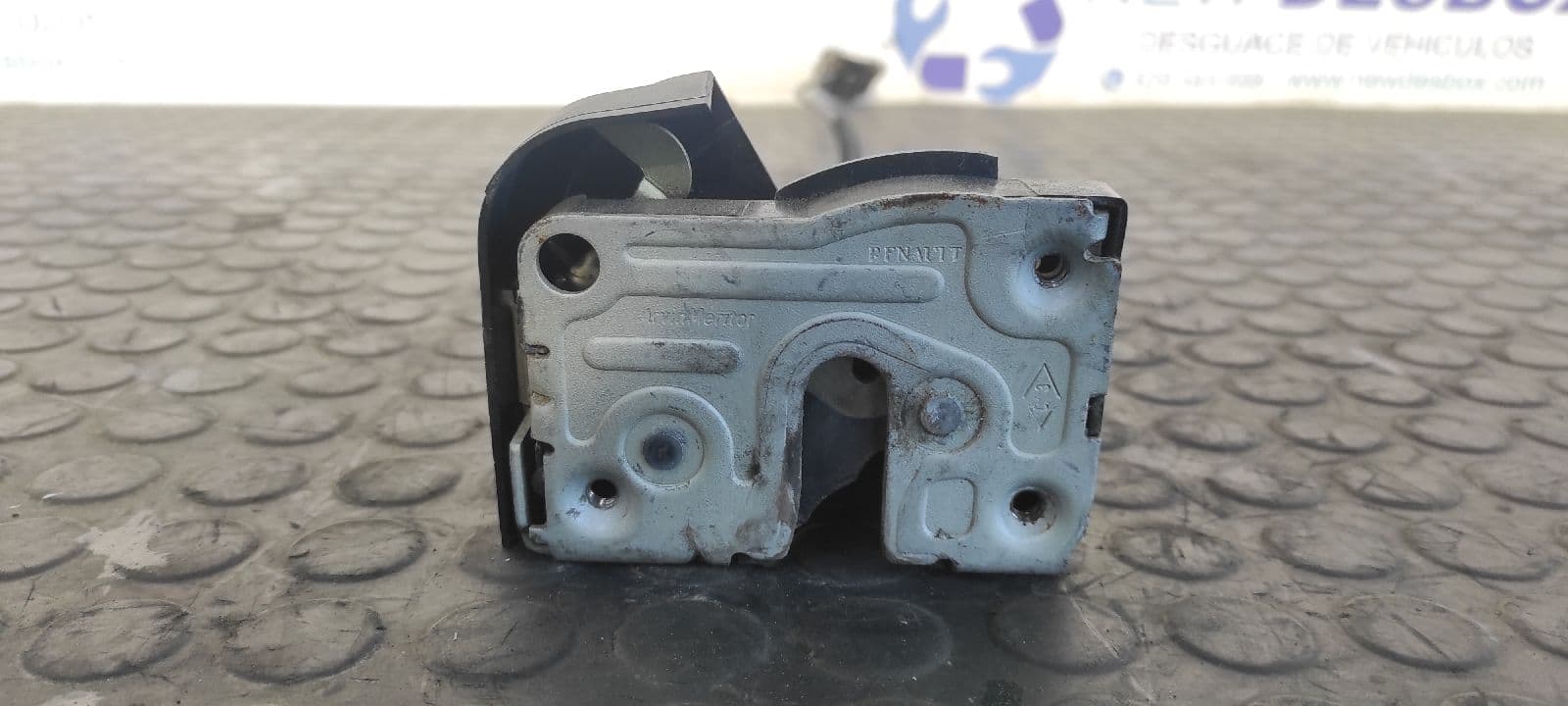 Recambio de CERRADURA PUERTA DELANTERA DERECHA para RENAULT CLIO II FASE II (B/CB0) 1.4 16V K4JC7 referencia OEM IAM    - BLANCO 5