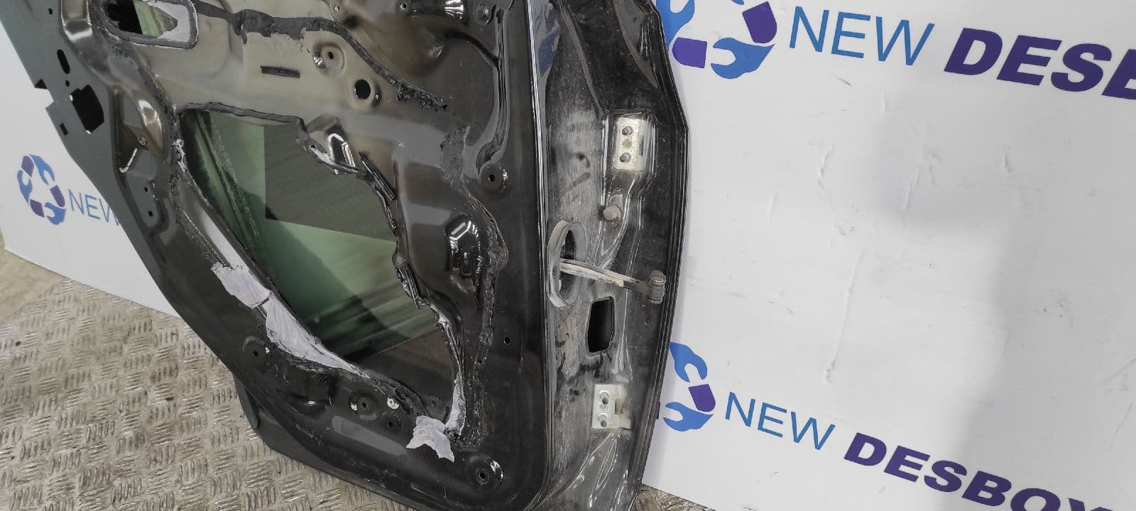 Recambio de PUERTA TRASERA IZQUIERDA para BMW X3 (E83) 204D4D referencia OEM IAM    - NEGRO 3