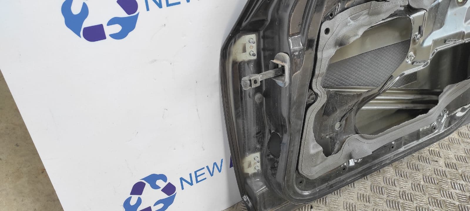 Recambio de PUERTA DELANTERA DERECHA para BMW X3 (E83) 204D4D referencia OEM IAM    - NEGRO 4
