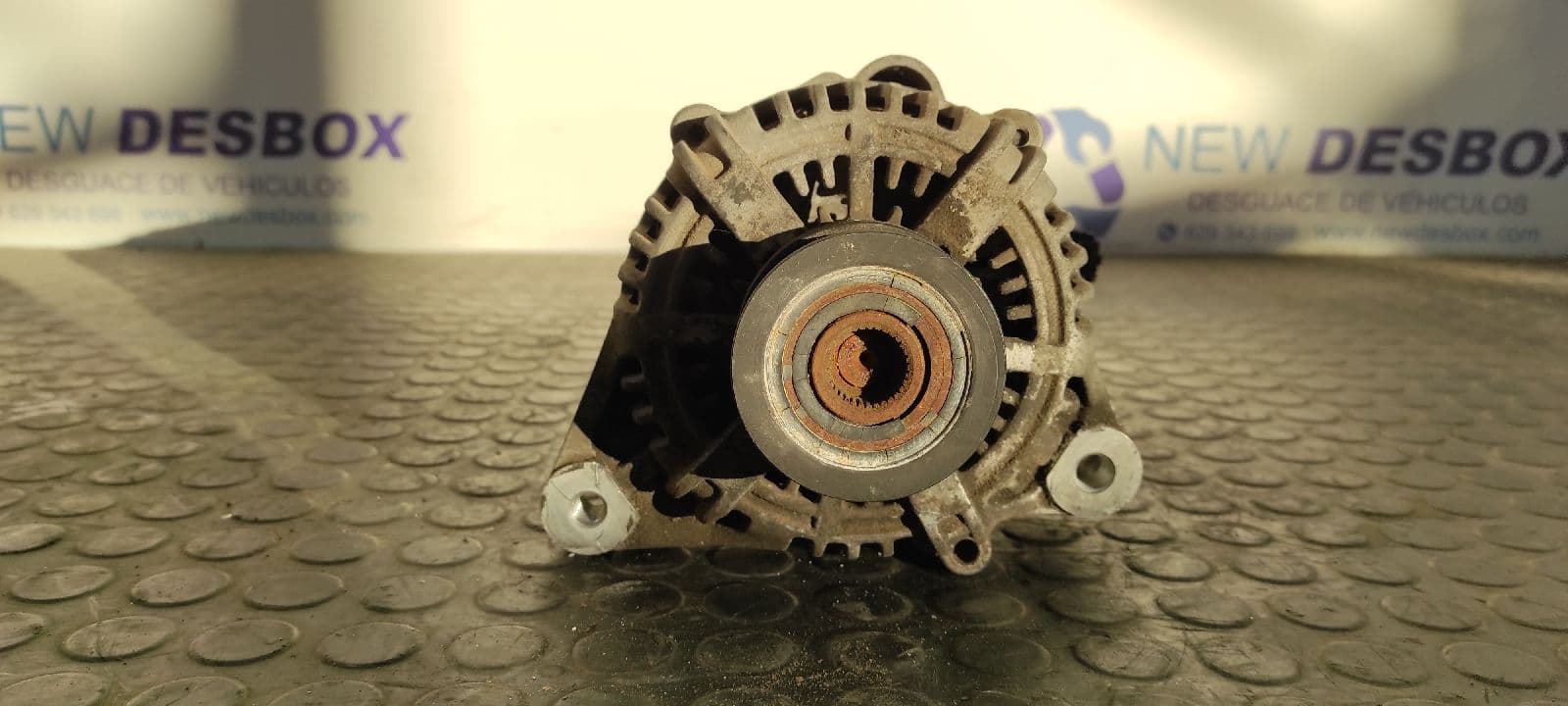 Recambio de ALTERNADOR para KIA CARENS 2.0 Turbodiesel CAT D4EA referencia OEM IAM 3730027012   - GRIS