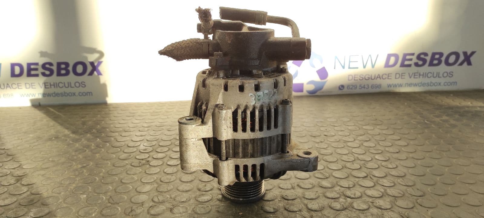 Recambio de ALTERNADOR para KIA CARENS 2.0 Turbodiesel CAT D4EA referencia OEM IAM 3730027012   - GRIS 2