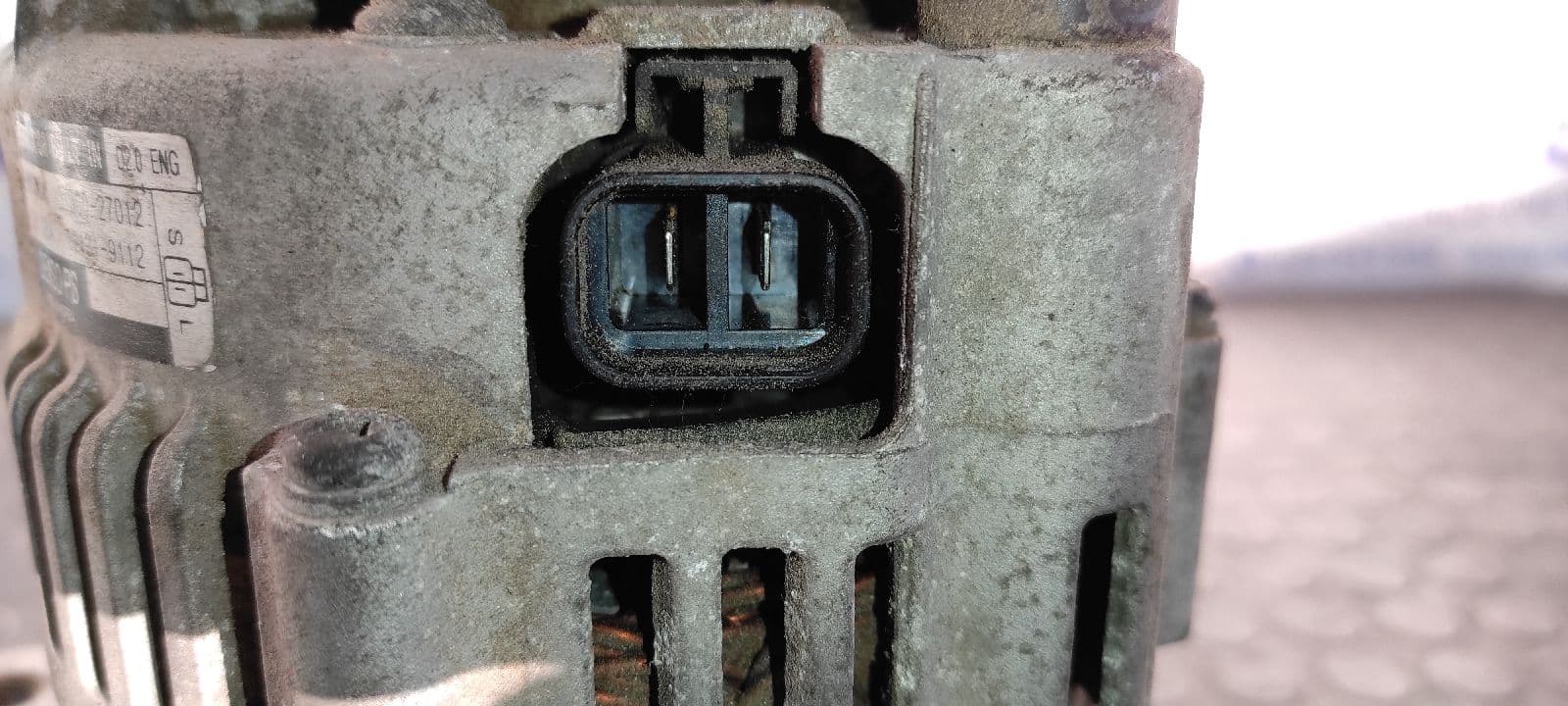 Recambio de ALTERNADOR para KIA CARENS 2.0 Turbodiesel CAT D4EA referencia OEM IAM 3730027012   - GRIS 3