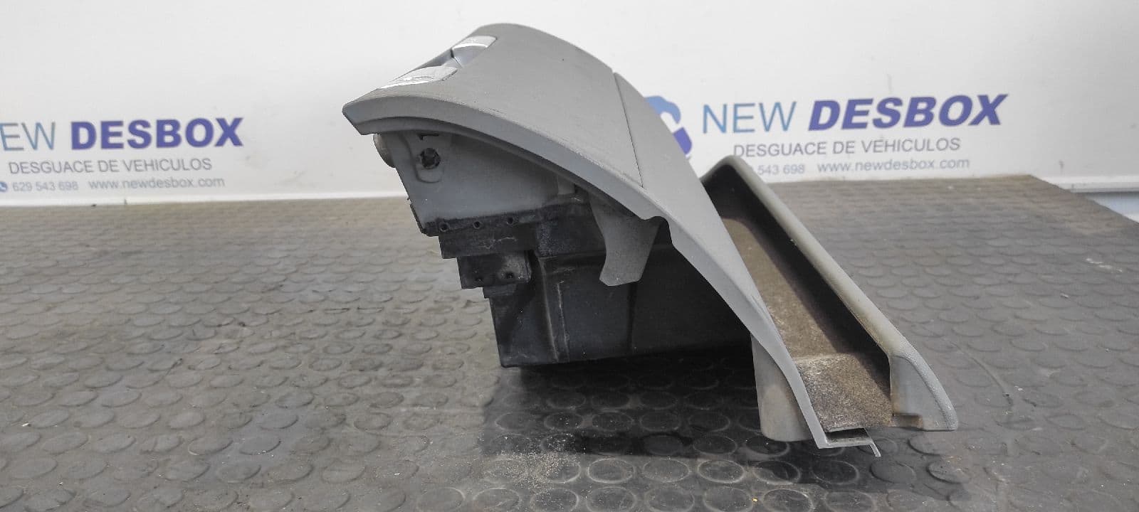 Recambio de GUANTERA para AUDI TT (8N3/8N9) 1.8 T Quattro Coupe (165kW) APX referencia OEM IAM 8N1857095   - NEGRO 10