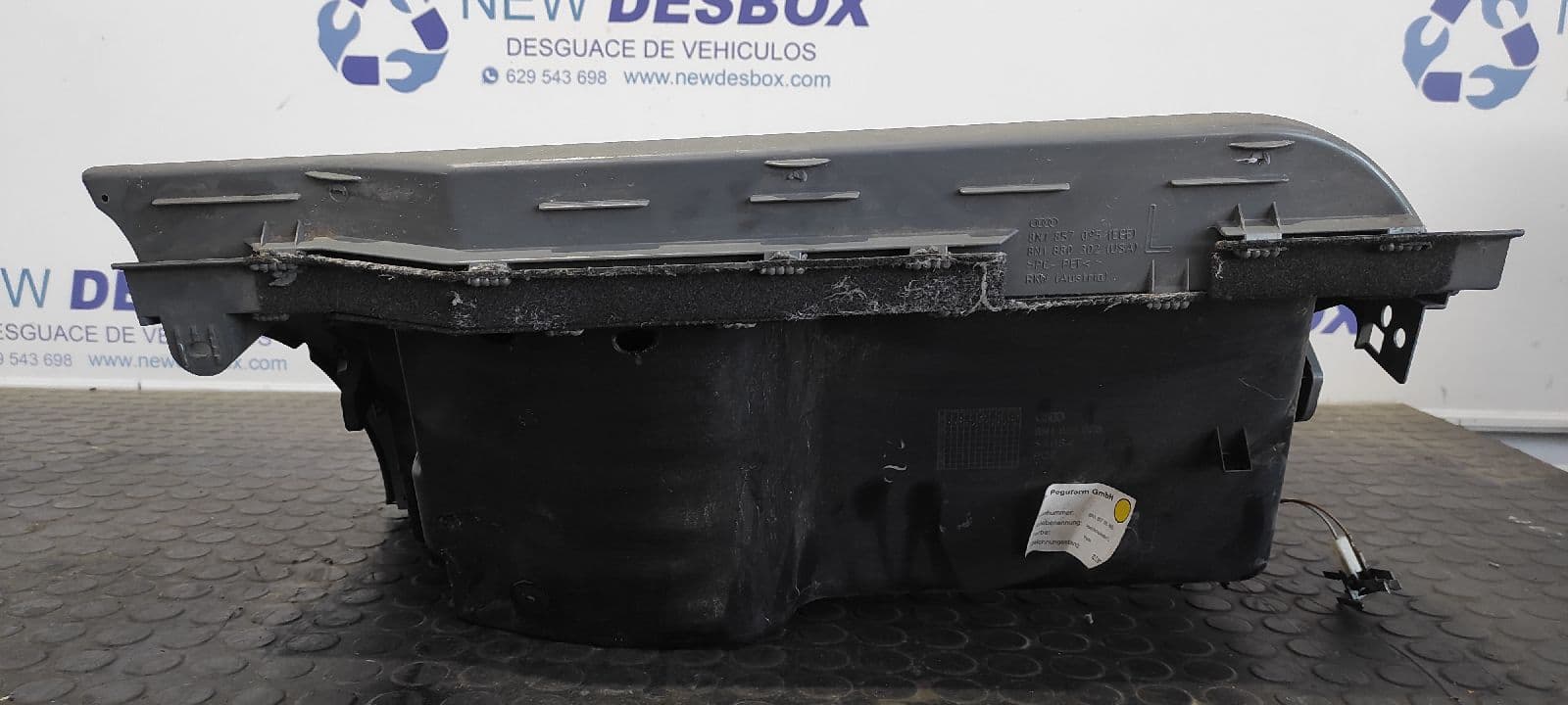 Recambio de GUANTERA para AUDI TT (8N3/8N9) 1.8 T Quattro Coupe (165kW) APX referencia OEM IAM 8N1857095   - NEGRO 6
