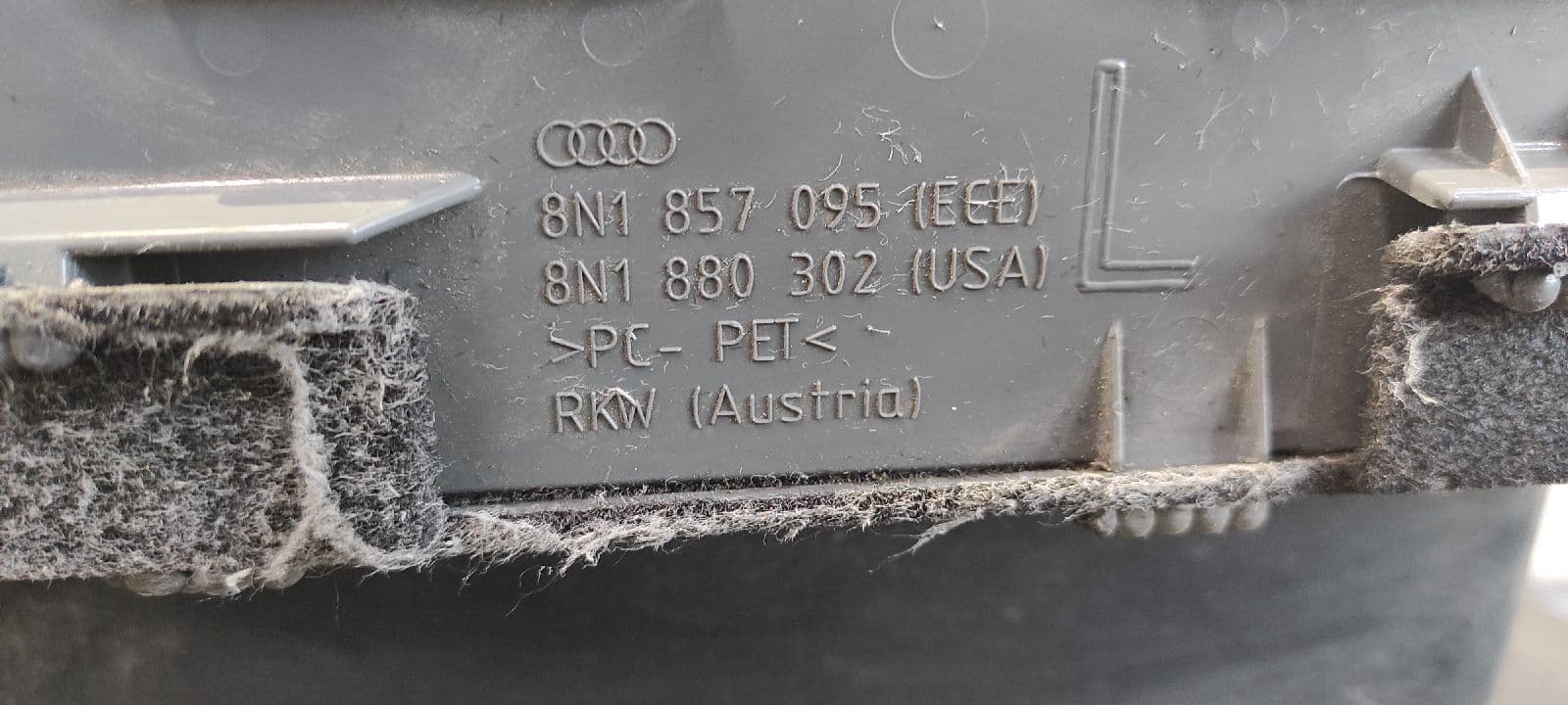Recambio de GUANTERA para AUDI TT (8N3/8N9) 1.8 T Quattro Coupe (165kW) APX referencia OEM IAM 8N1857095   - NEGRO 2