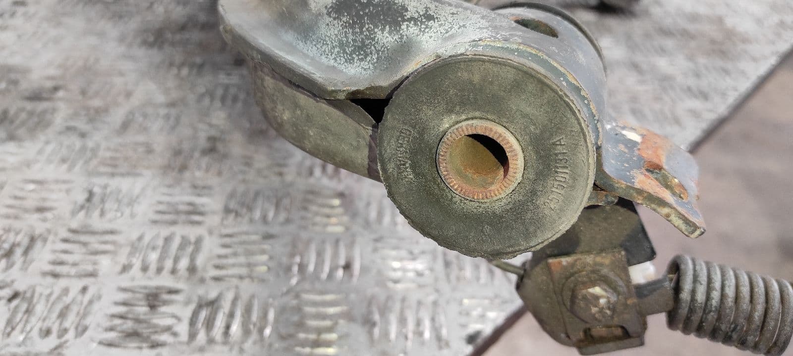 Recambio de MANGUETA TRASERA IZQUIERDA para VOLKSWAGEN T4 TRANSPORTER/FURGONETA (MOD. 1991) 1X referencia OEM IAM 6