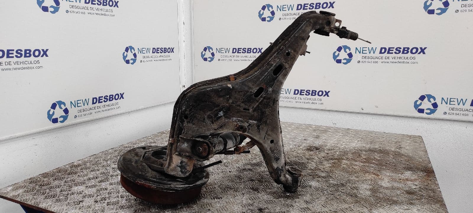 Recambio de MANGUETA TRASERA IZQUIERDA para VOLKSWAGEN T4 TRANSPORTER/FURGONETA (MOD. 1991) 1X referencia OEM IAM 7