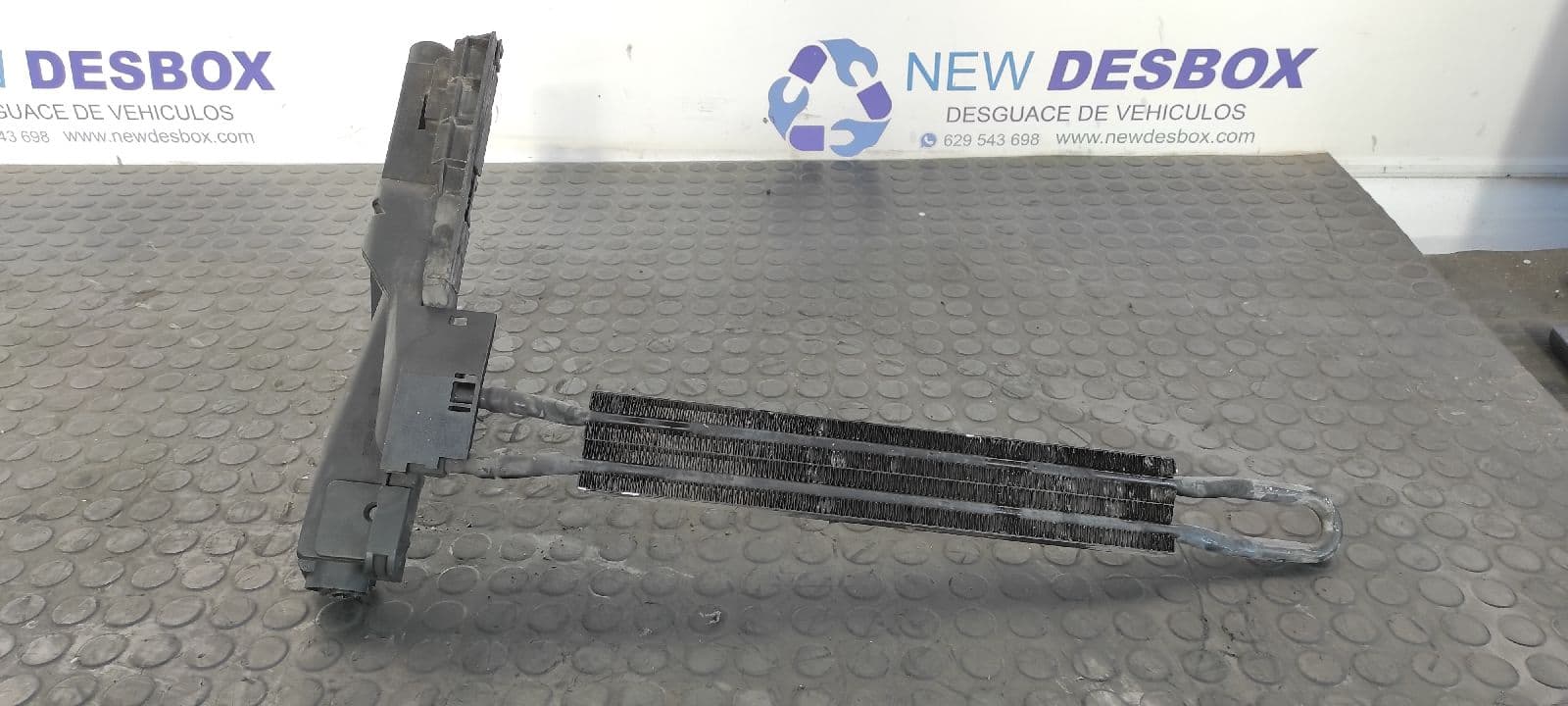 Recambio de ENFRIADOR ACEITE DIRECCION para BMW X3 (E83) 2.0 16V Diesel CAT 204D4D referencia OEM IAM 3226271   - NEGRO 4