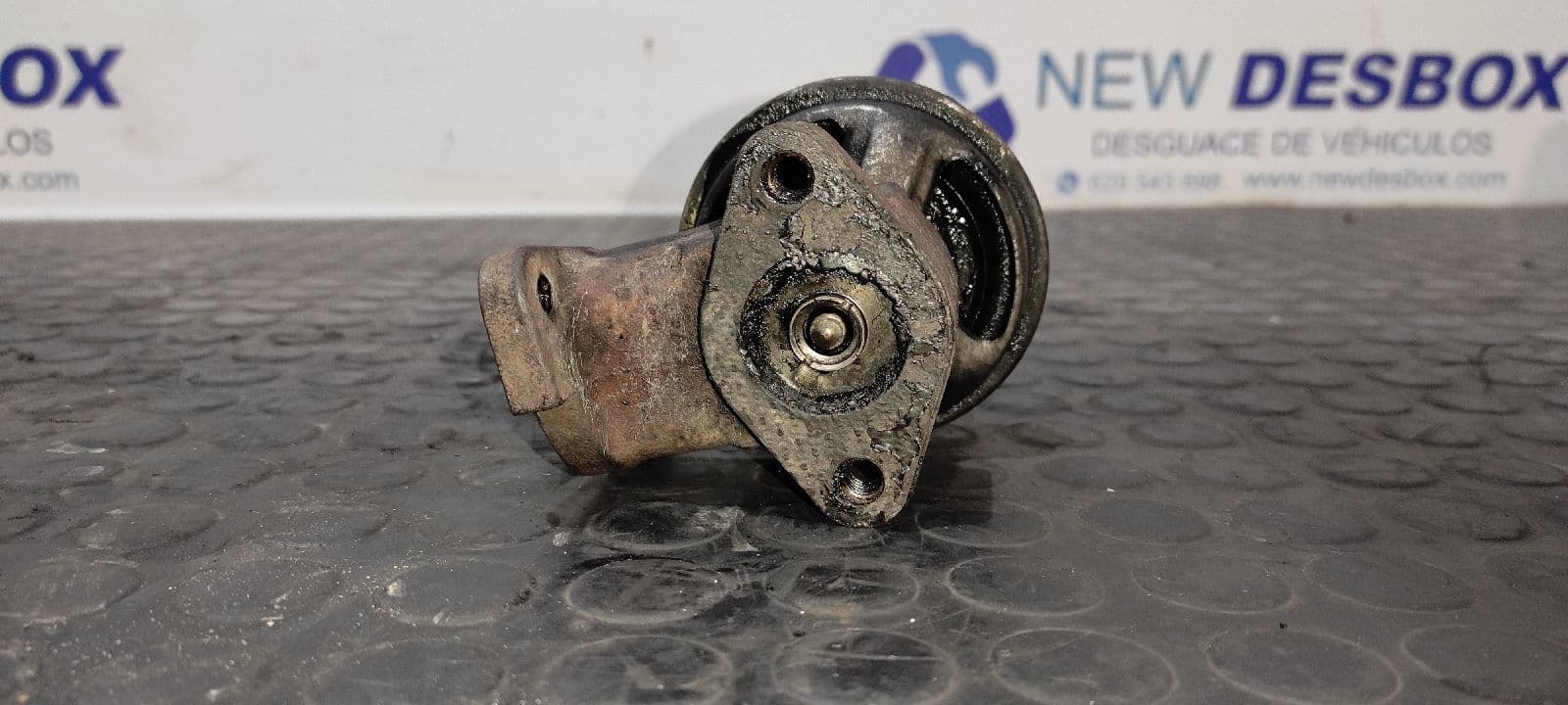 Recambio de VALVULA EGR para NISSAN PICK-UP (D22) TD25TI referencia OEM IAM 010 9302A 4