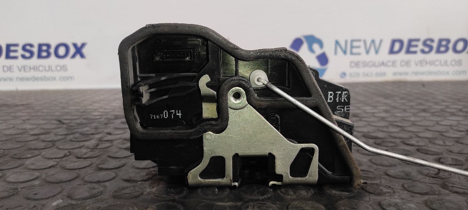 Recambio de CERRADURA PUERTA TRASERA DERECHA para BMW SERIE 5 BERLINA (E60) 2.0 16V Diesel M47N204D5 referencia OEM IAM 7167074   - NEGRO 2