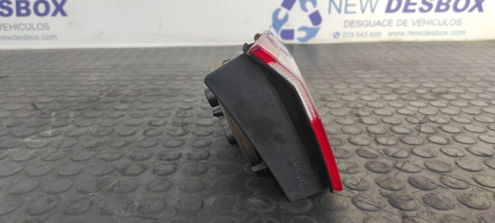 Recambio de PILOTO PORTON IZQUIERDO para RENAULT LAGUNA II (BG0) 1.9 dCi Diesel F9Q750 referencia OEM IAM 8200002475   - PLATA 6
