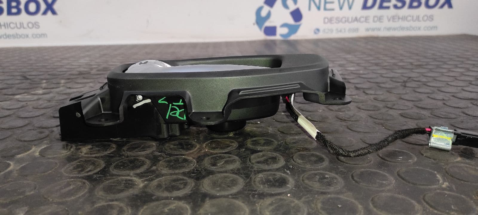 Recambio de MANETA INTERIOR DELANTERA IZQUIERDA para JEEP COMPASS II 55260384 referencia OEM IAM 5SX65TRMAA   - GRANATE 7