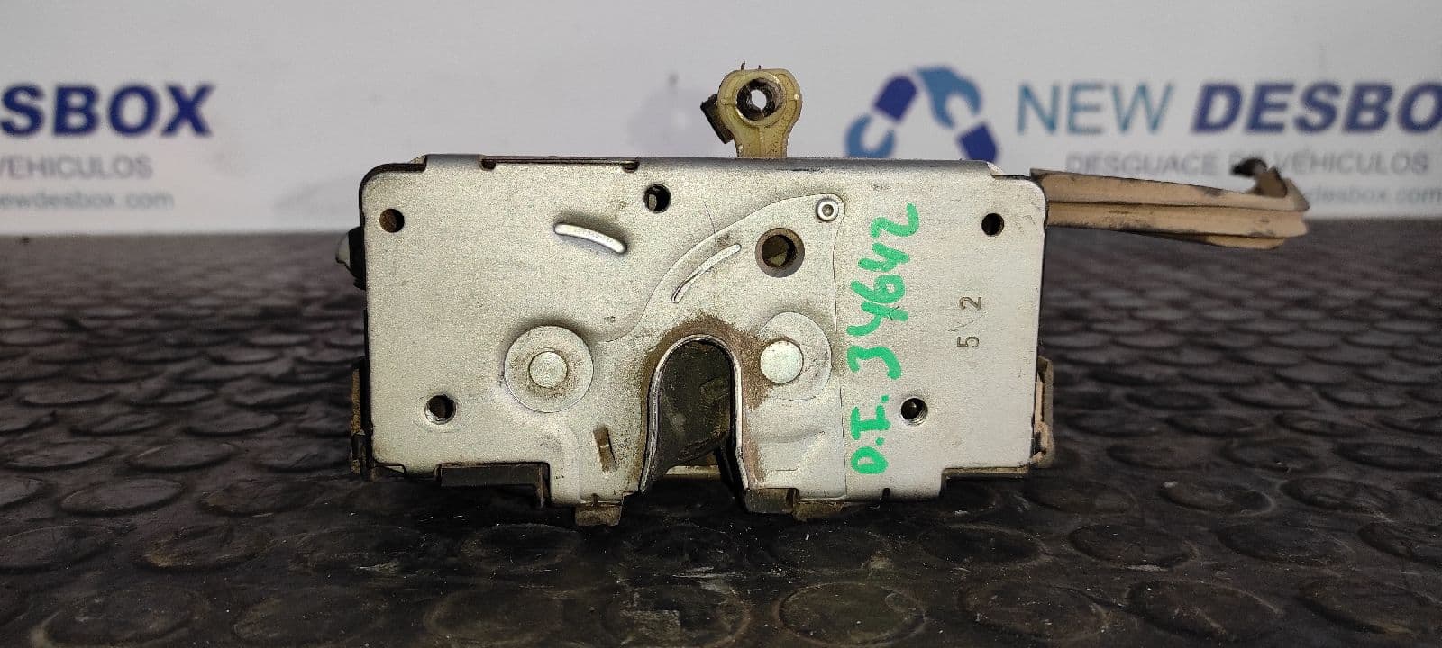 Recambio de CERRADURA PUERTA DELANTERA IZQUIERDA para PEUGEOT BOXER CAJA ABIERTA (BAT. 4035)(333/335)(2007 =>) HDi (335) 4HU referencia OEM IAM C869   - BLANCO 5