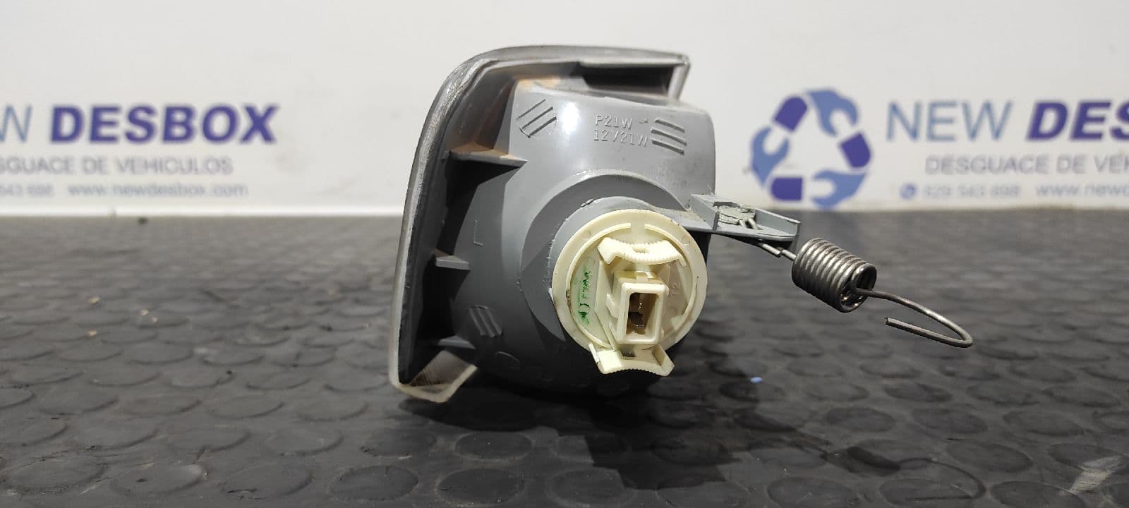 Recambio de PILOTO DELANTERO IZQUIERDO para FORD ESCORT BERL./TURNIER * J6A referencia OEM IAM 185088   - BLANCO 6