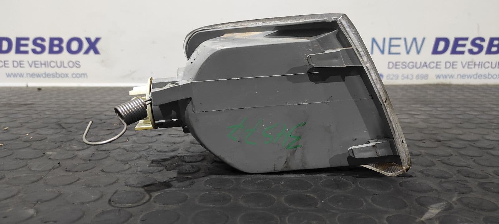 Recambio de PILOTO DELANTERO IZQUIERDO para FORD ESCORT BERL./TURNIER * J6A referencia OEM IAM 185088   - BLANCO 4