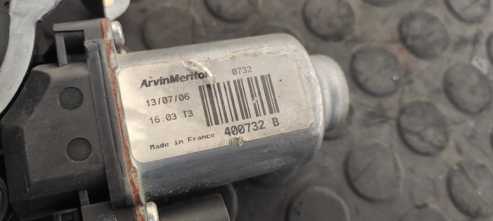 Recambio de ELEVALUNAS DELANTERO DERECHO para RENAULT SCENIC (JA..) 1.9 D RT F9Q A7 referencia OEM IAM 400732B   - BLANCO 5