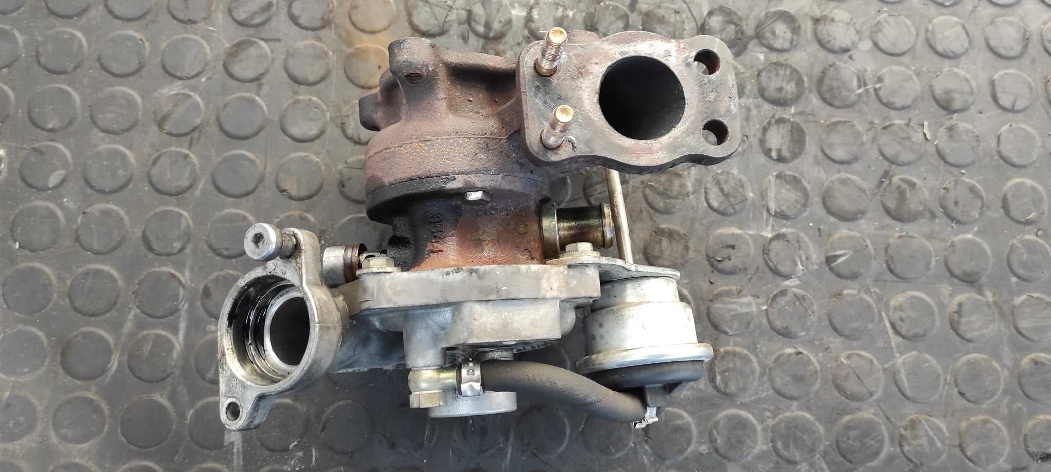 Recambio de TURBOCOMPRESOR para PEUGEOT 207 8HZ referencia OEM IAM KP35487599   - BLANCO 3