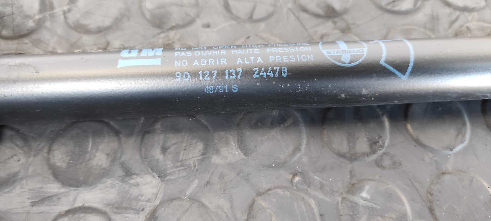 Recambio de AMORTIGUADORES MALETERO / PORTON para OPEL CORSA A Básico C12NV referencia OEM IAM 90127137   - BLANCO 2