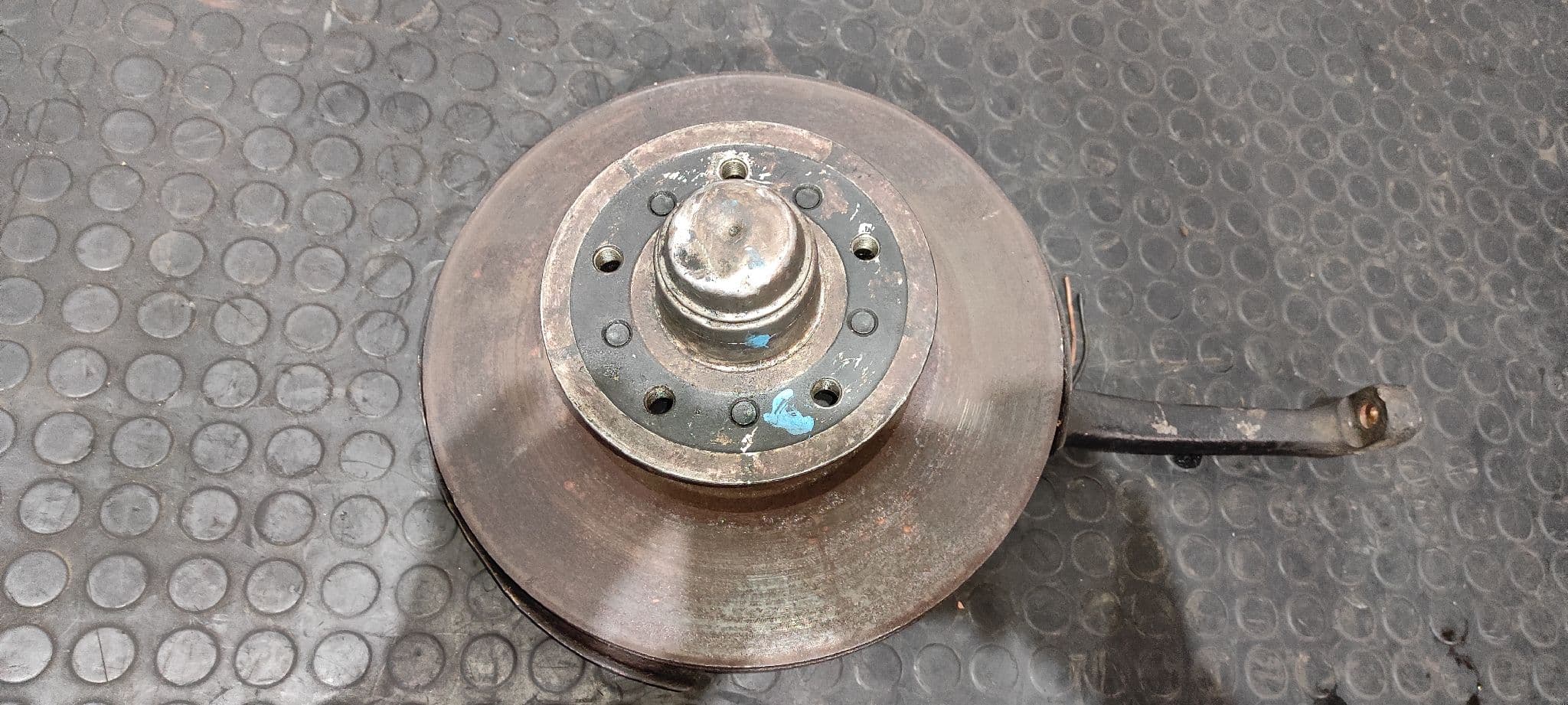 Recambio de MANGUETA DELANTERA IZQUIERDA para MERCEDES-BENZ CLASE S (W126) 117963 referencia OEM IAM 4