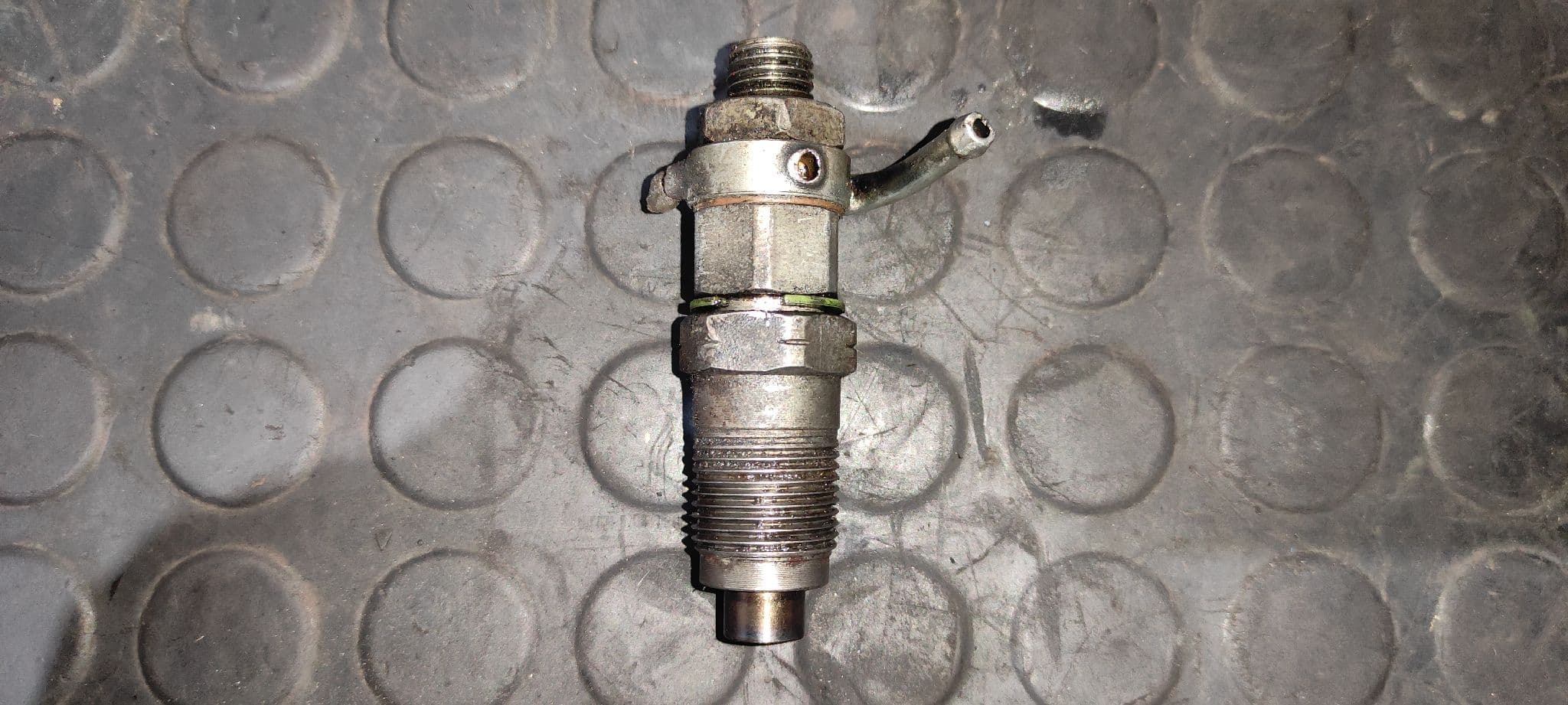 Recambio de INYECTOR para NISSAN PICK-UP (D22) TD25TI referencia OEM IAM 0050T