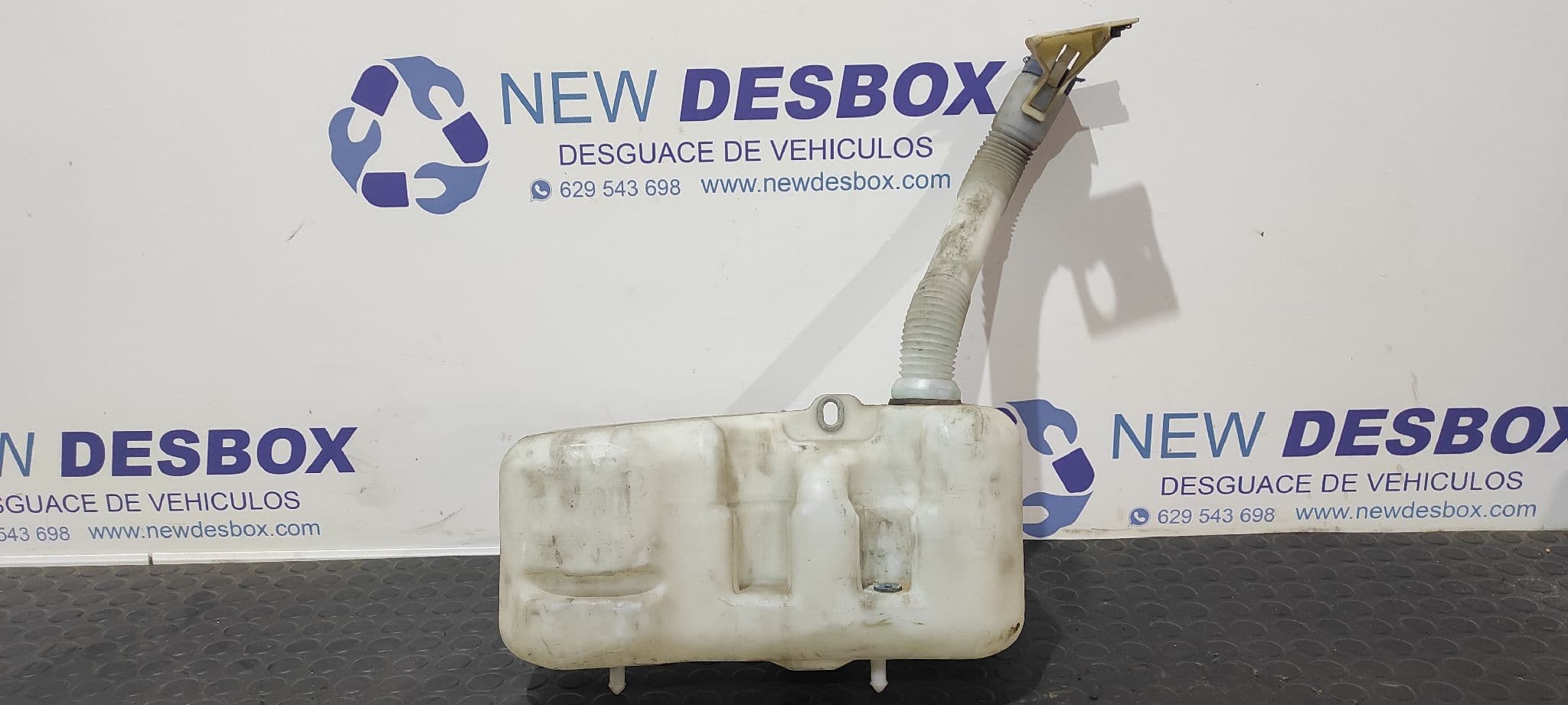 Recambio de DEPOSITO LIMPIA para PEUGEOT BOXER CAJA ABIERTA (BAT. 4035)(333/335)(2007 =>) HDi (335) 4HU referencia OEM IAM C805   - BLANCO 5
