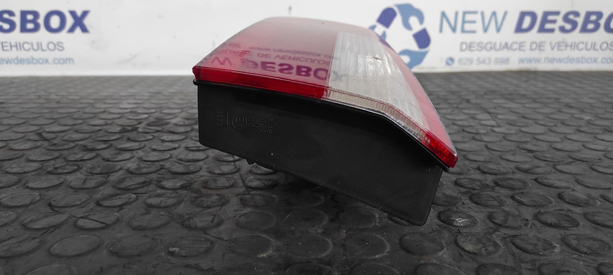 Recambio de PILOTO PORTON DERECHO para RENAULT LAGUNA II (BG0) 1.9 dCi Diesel F9Q750 referencia OEM IAM 8200002476   - PLATA 6