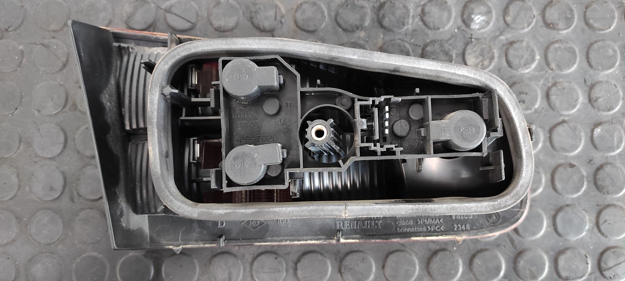 Recambio de PILOTO PORTON DERECHO para RENAULT LAGUNA II (BG0) 1.9 dCi Diesel F9Q750 referencia OEM IAM 8200002476   - PLATA 3