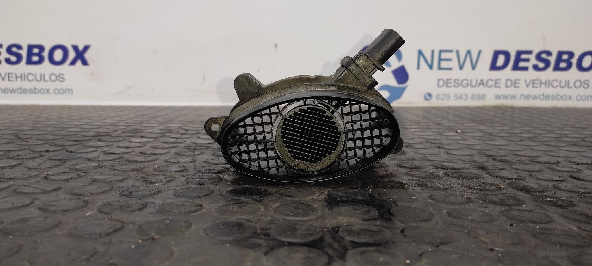 Recambio de CAUDALIMETRO para BMW X3 (E83) 204D4D referencia OEM IAM 136277887440   - NEGRO 4
