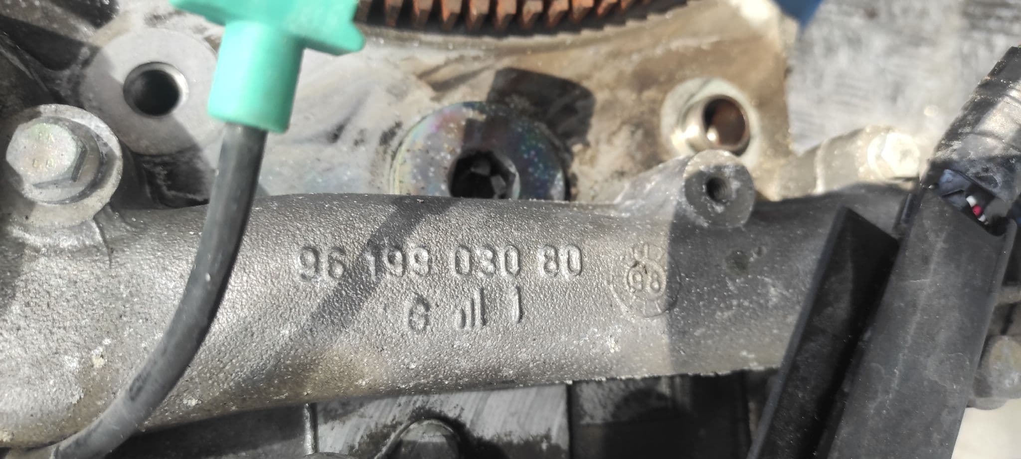 Recambio de MOTOR para PEUGEOT 406 COUPE (S1/S2) 3.0 V6 24V CAT XFZ        referencia OEM IAM XFZ          - AMARILLO 6