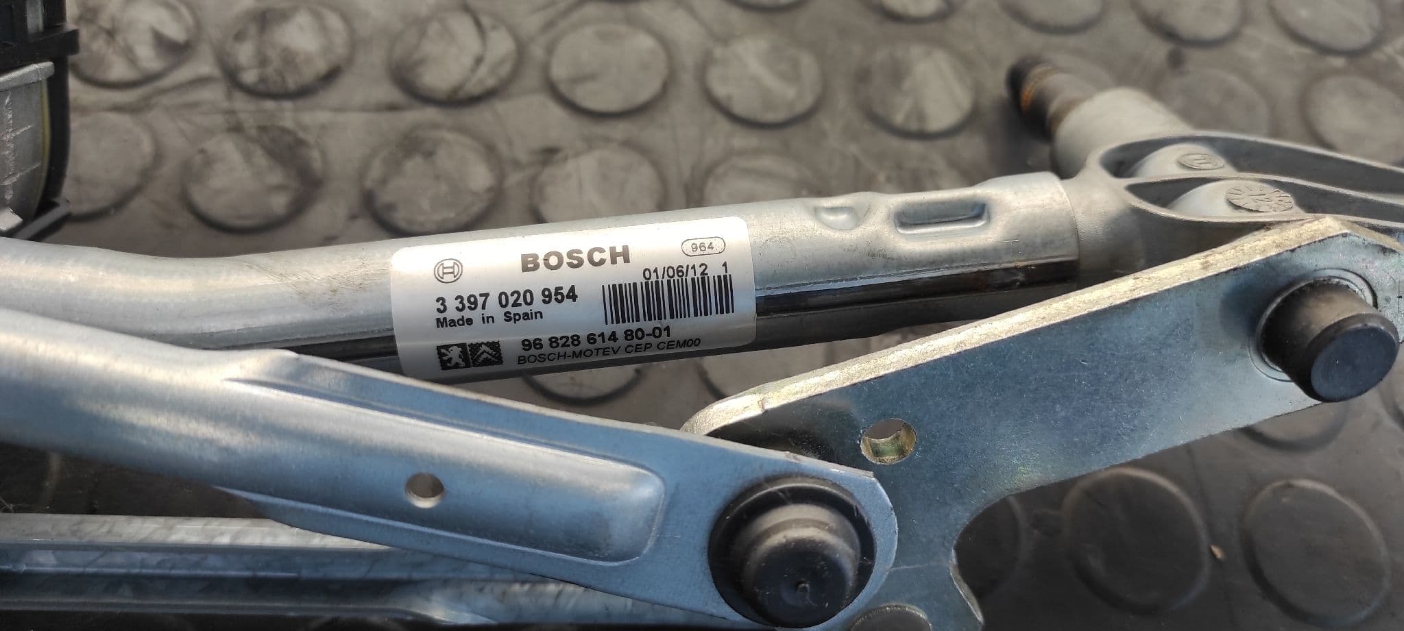 Recambio de MOTOR LIMPIA DELANTERO para PEUGEOT PARTNER KOMBI 9HP referencia OEM IAM 9682861480   - GRIS 6